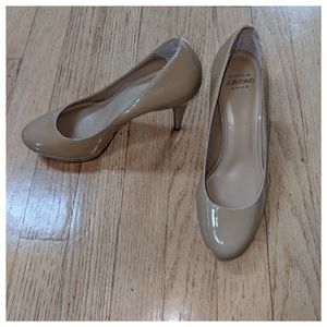 Joan & David tan patent leather platform heels 6